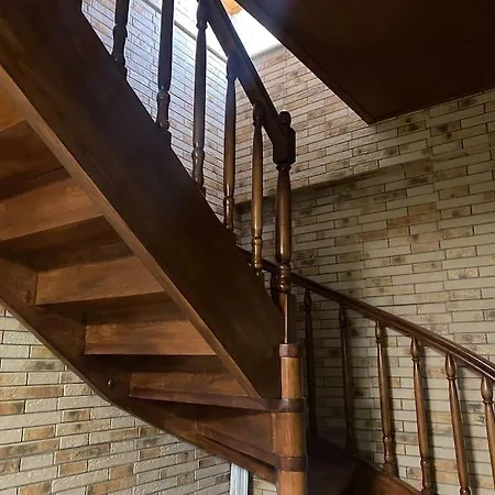Apartment Center W *
