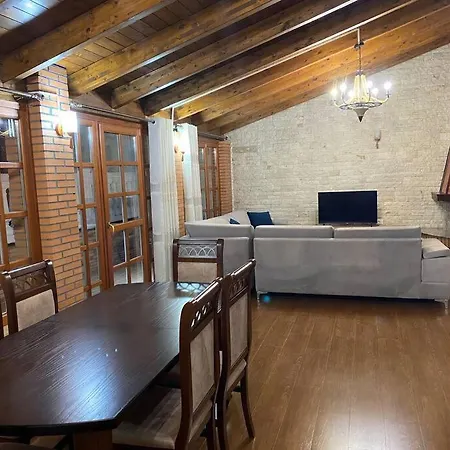 Apartment Center W